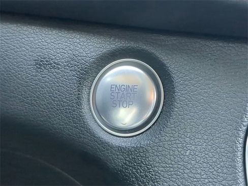 Used 2020 Hyundai Santa Fe SEL image 26