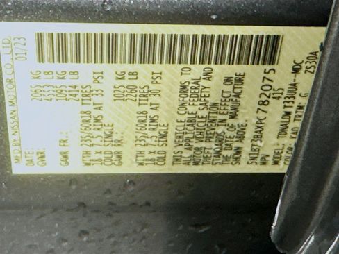 Used 2023 Nissan Rogue SV image 12