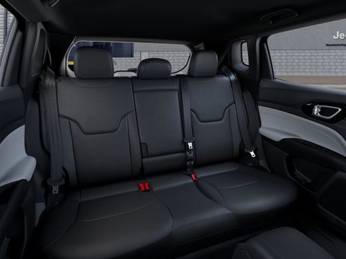 New 2026 Jeep Compass Limited AWD/4WD image 15