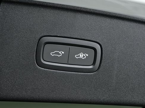 New 2025 Volvo EX90 Plus w/ Protection Package Premier image 33