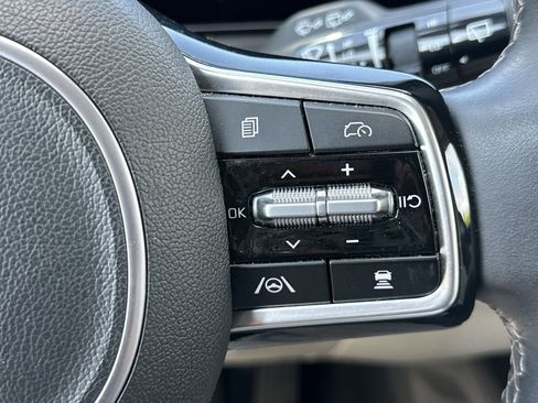 Used 2024 Kia Sorento S FWD image 27