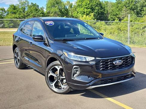 Certified 2024 Ford Escape ST-Line Select w/ Tech Pack #2 AWD/4WD image 1