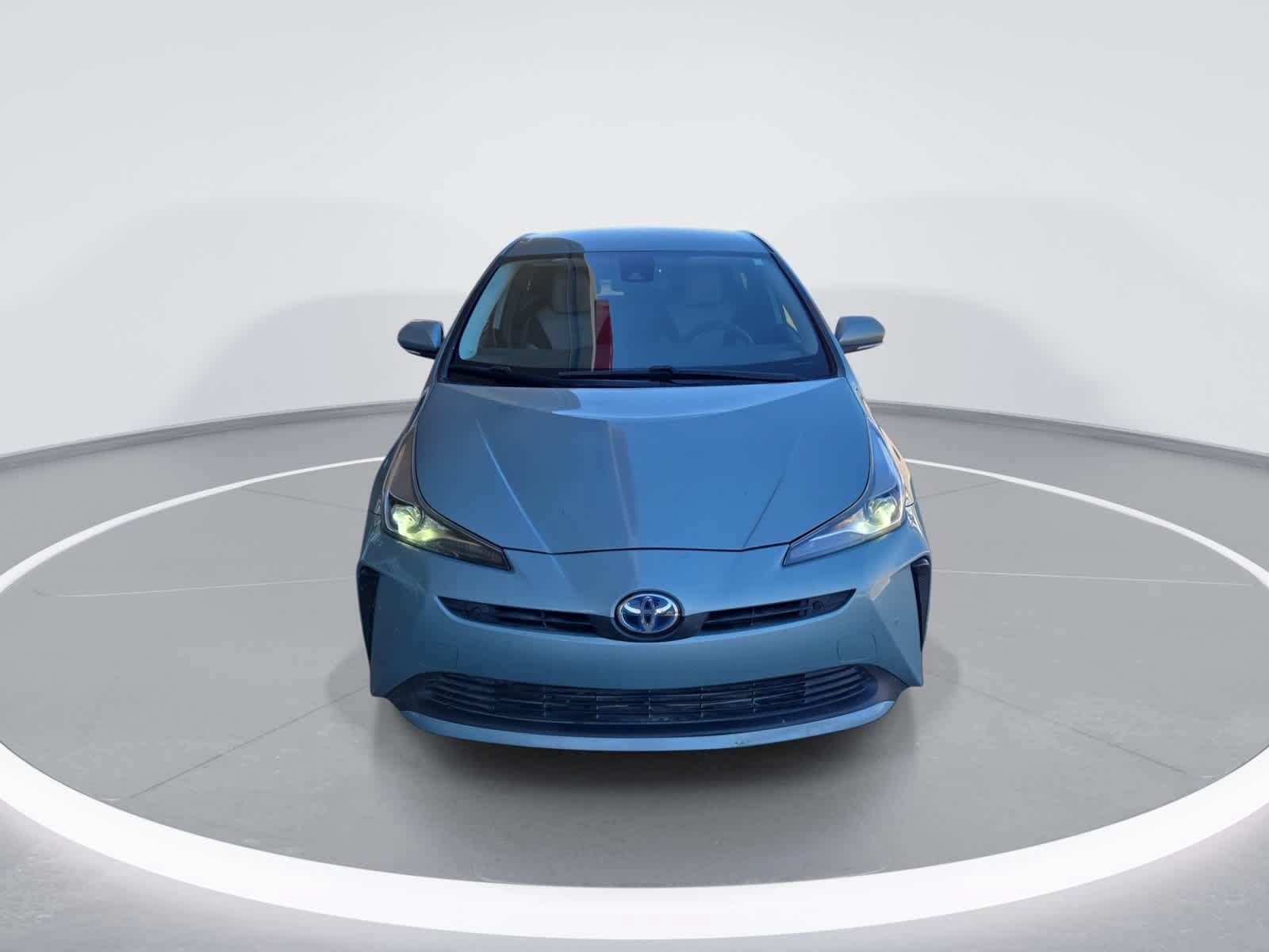 Used 2019 Toyota Prius LE FWD image 3