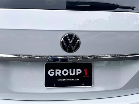 Certified 2023 Volkswagen Atlas SE FWD image 33