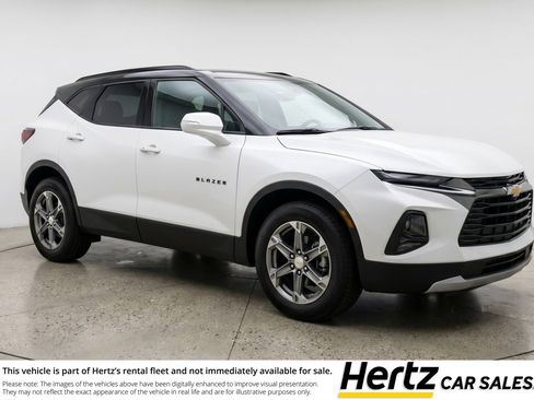 Used 2025 Chevrolet Blazer LT FWD image 1