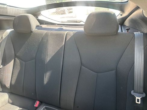 Used 2015 Hyundai Veloster FWD image 14