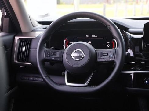 Certified 2025 Nissan Pathfinder Platinum w/ Cargo Package AWD/4WD image 26