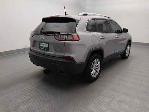 Used 2019 Jeep Cherokee Latitude w/ Cold Weather Group AWD/4WD image 9