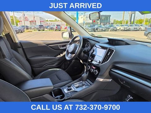 Used 2024 Subaru Forester Premium AWD/4WD image 11