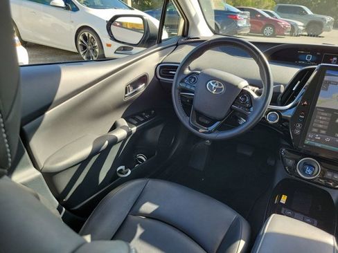 Used 2021 Toyota Prius Prime XLE w/ Carpet Mat Package (TMS) image 7
