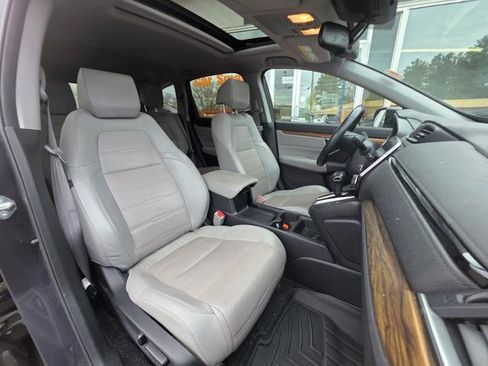 Used 2019 Honda CR-V Touring image 11