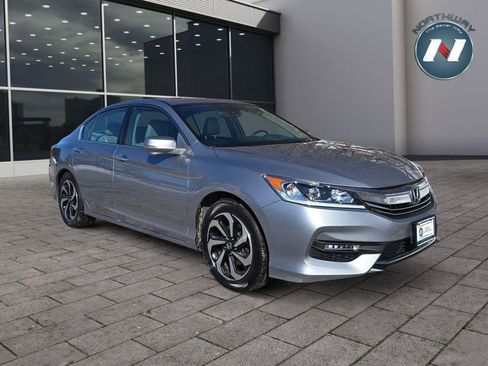 Used 2017 Honda Accord EX-L image 7
