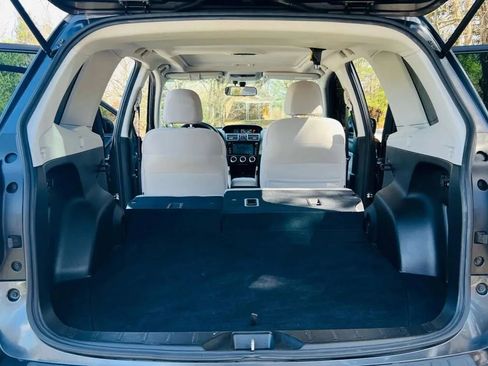 Used 2018 Subaru Forester 2.5i Premium w/ All-Weather Package AWD/4WD image 25