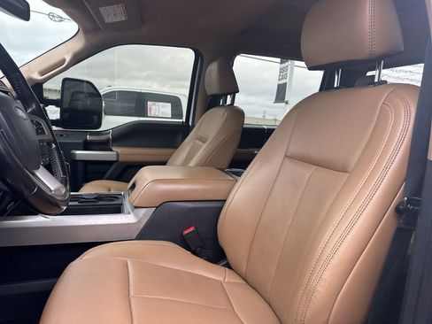 Used 2022 Ford F250 Lariat w/ Lariat Ultimate Package image 8