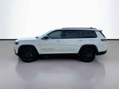 Used 2023 Jeep Grand Cherokee L Laredo AWD/4WD image 4