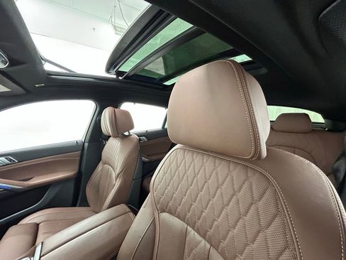 Used 2022 BMW X6 xDrive40i w/ Executive Package image 30