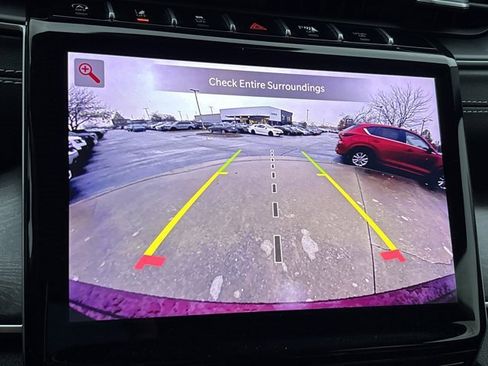 Used 2022 Jeep Grand Cherokee Limited image 32