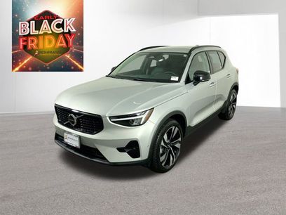 Used 2025 Volvo XC40 B5 Plus