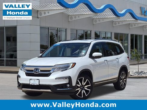 Used 2022 Honda Pilot Touring image 1