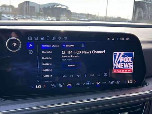 Used 2025 Chevrolet Suburban Premier image 27