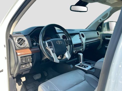 Used 2019 Toyota Tundra Limited w/ Limited Premium Package AWD/4WD image 9