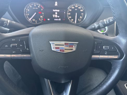 Used 2020 Cadillac XT4 Premium Luxury AWD/4WD image 29