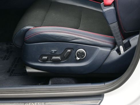 Certified 2022 Genesis GV70 3.5T Sport image 11