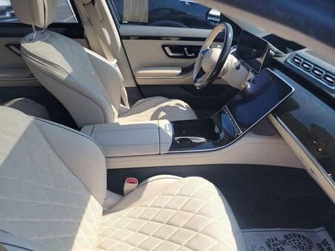 Used 2022 Mercedes-Benz S 580 4MATIC Sedan w/ 3D Technology Package image 9