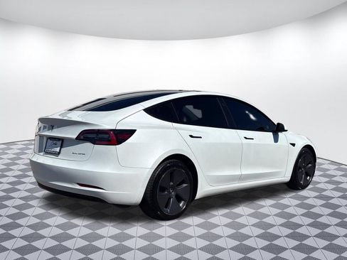 Used 2022 Tesla Model 3 Long Range AWD/4WD image 7