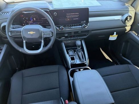 New 2025 Chevrolet Colorado LT RWD image 12
