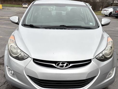 Used 2013 Hyundai Elantra GLS w/ Preferred Pkg image 2