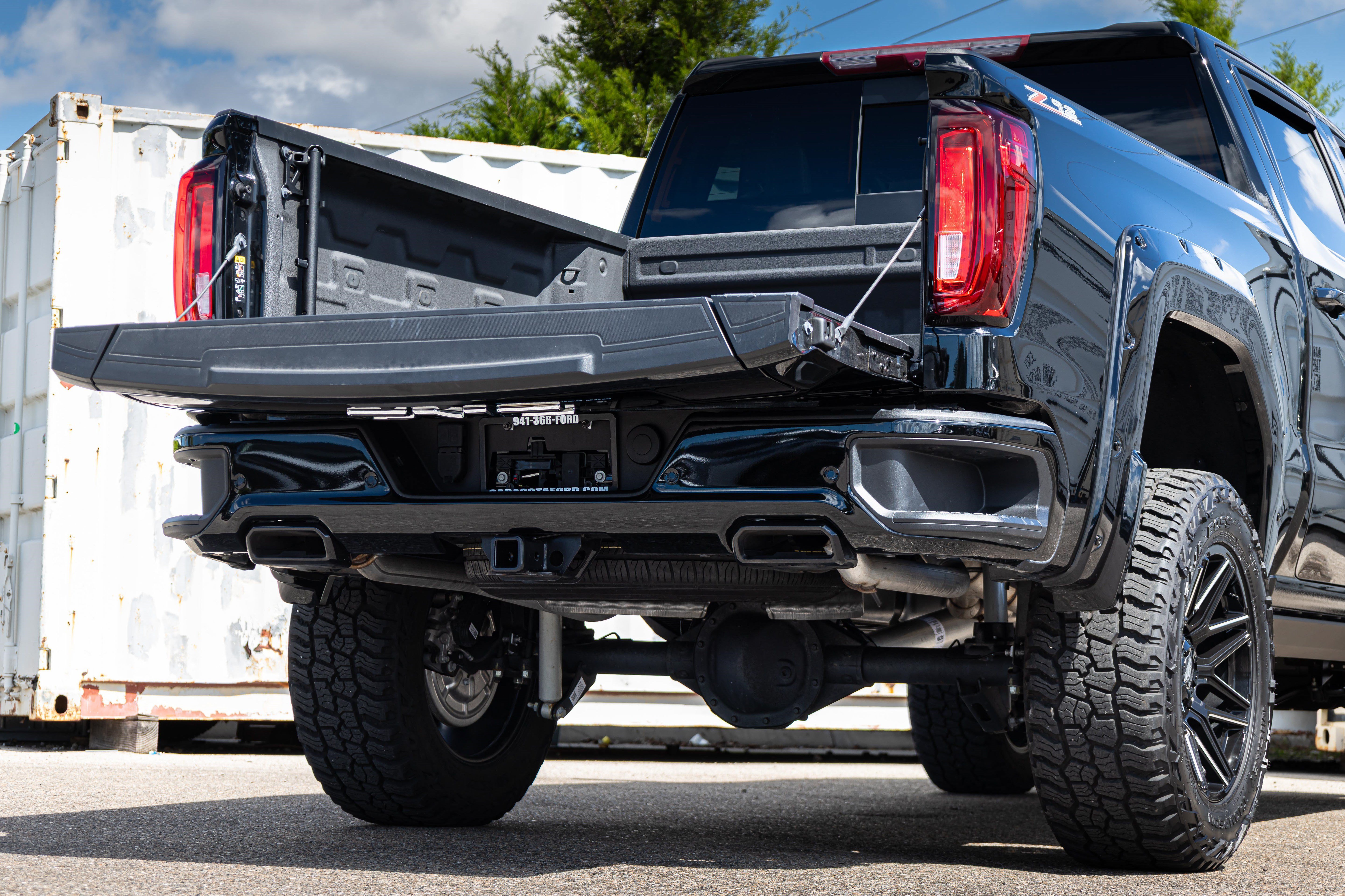 Used 2025 GMC Sierra 1500 AT4 w/ Technology Package AWD/4WD image 30