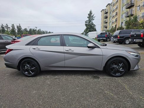 Used 2023 Hyundai Elantra Blue FWD image 8