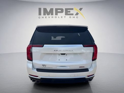 Used 2025 GMC Yukon Denali w/ Denali Reserve Package AWD/4WD image 4