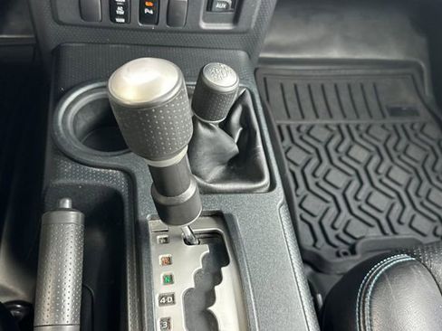 Used 2007 Toyota FJ Cruiser 4WD image 25