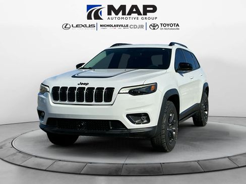 Used 2022 Jeep Cherokee Latitude image 1