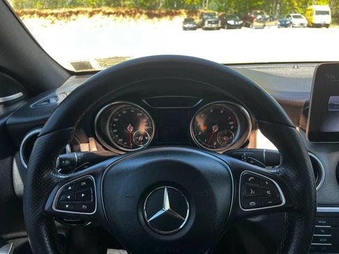 Used 2018 Mercedes-Benz CLA 250 4MATIC image 15