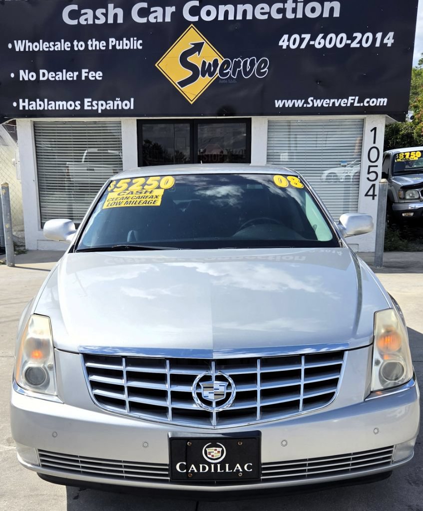 Used 2008 Cadillac DTS FWD image 3