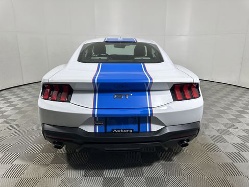 Used 2024 Ford Mustang GT Premium image 6