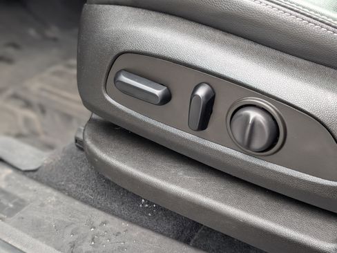 Used 2022 GMC Terrain SLT w/ Infotainment Package II image 37