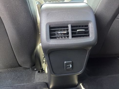 Used 2024 Chevrolet Equinox LS FWD image 16