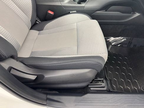 Used 2024 Subaru Outback Premium image 29