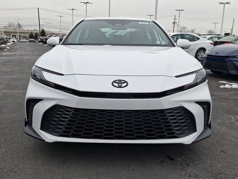 New 2026 Toyota Camry SE image 2