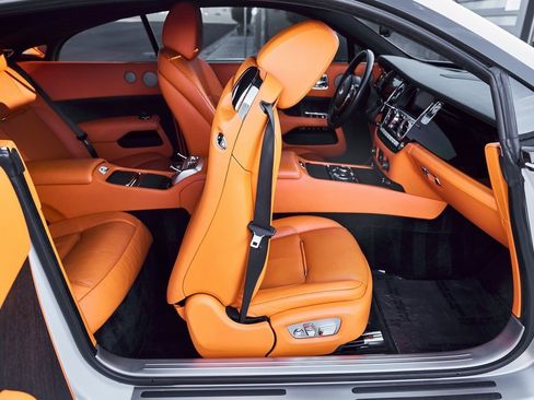 Used 2019 Rolls-Royce Wraith image 44