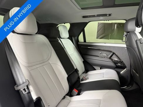 Used 2025 Land Rover Range Rover Sport Dynamic SE AWD/4WD image 29