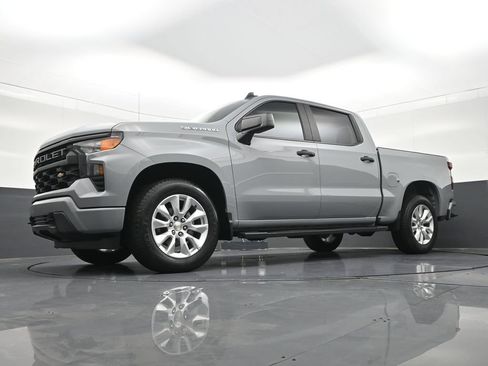 Used 2024 Chevrolet Silverado 1500 Custom RWD image 27