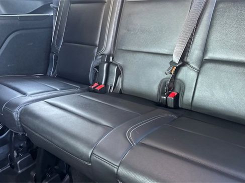 Used 2021 GMC Yukon SLT w/ SLT Luxury Plus Package image 15