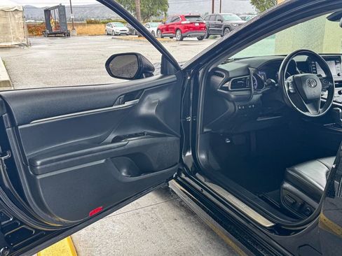 Used 2023 Toyota Camry SE image 14