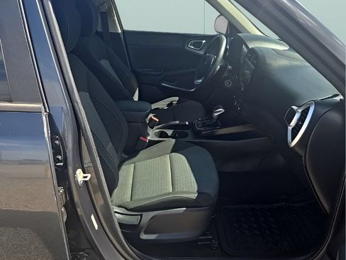 Used 2020 Kia Soul S FWD image 18