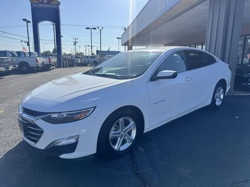 Used 2021 Chevrolet Malibu LS w/ Driver Confidence Package II image 1